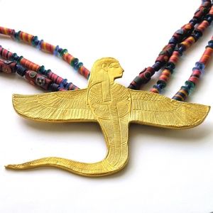 Winged Serpent Goddess Gold Pendant Necklace 1976 Treasures of Tutankhamun VHTF